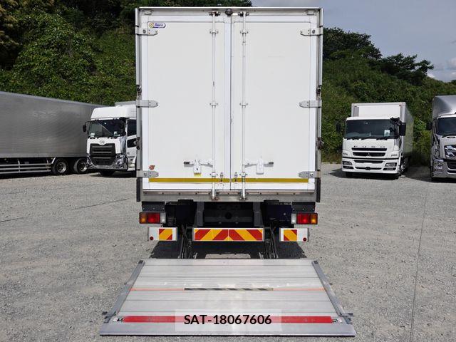 Isuzu ELF TRUCK 2021-02 7500455-15