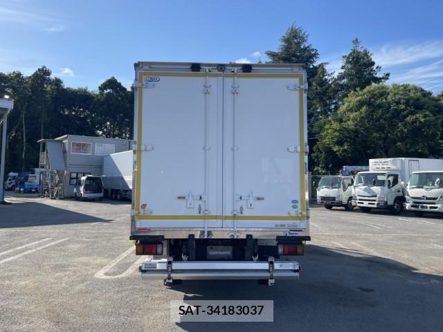 Isuzu ELF TRUCK 2016-05 7500434-9