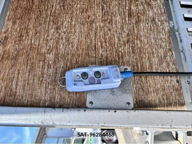 Isuzu ELF TRUCK 2014-03 7500435-15