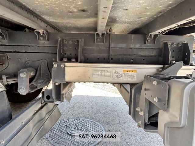 Isuzu ELF TRUCK 2014-03 7500435-18