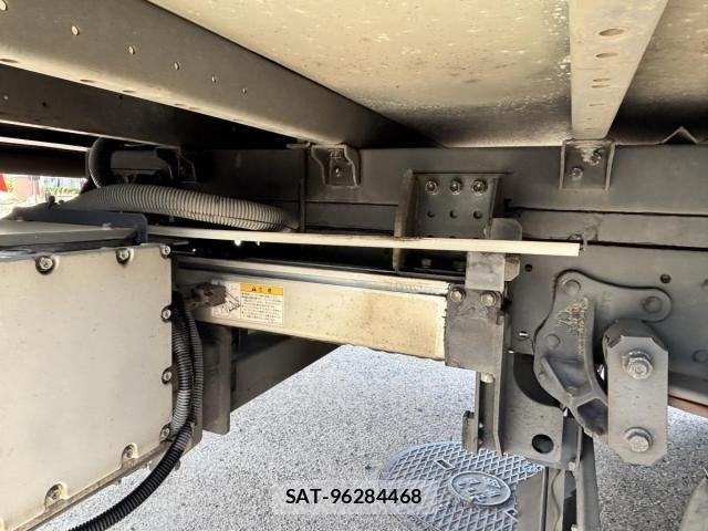 Isuzu ELF TRUCK 2014-03 7500435-20