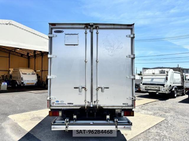 Isuzu ELF TRUCK 2014-03 7500435-5