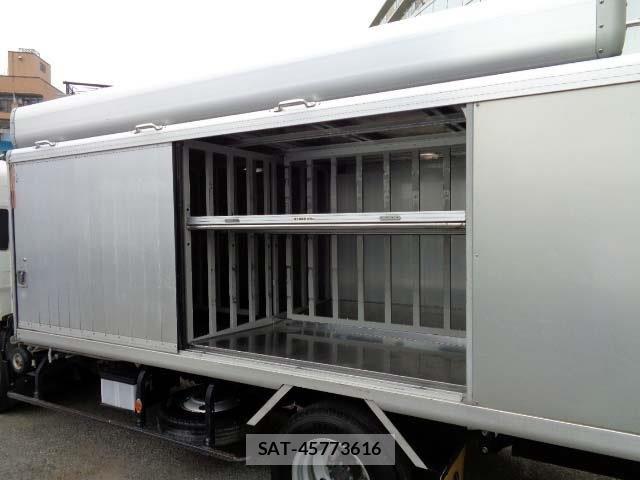 Isuzu ELF TRUCK 2019-05 7500448-11