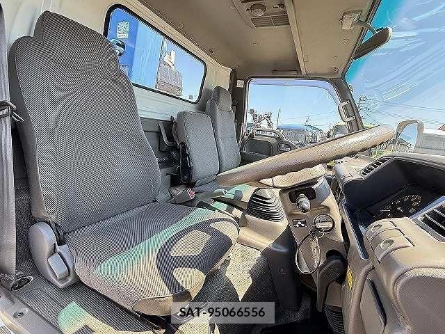 Isuzu ELF TRUCK 1995-04 7500432-10
