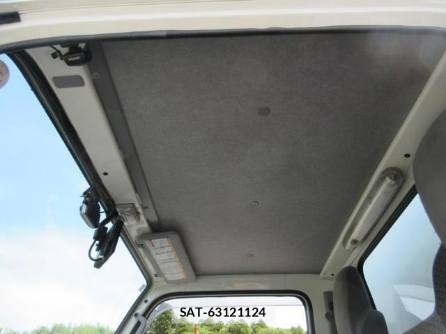 Isuzu ELF TRUCK 2018-06 7500445-15