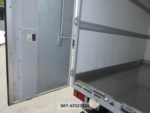 Isuzu ELF TRUCK 2018-06 7500445-22