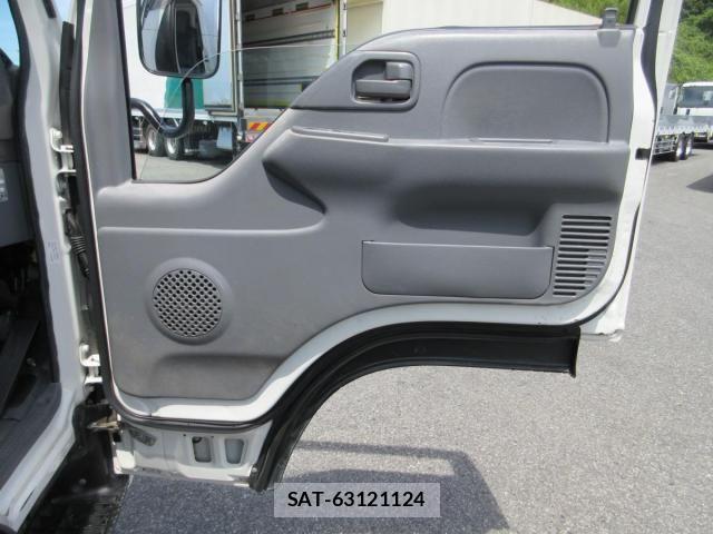 Isuzu ELF TRUCK 2018-06 7500445-7