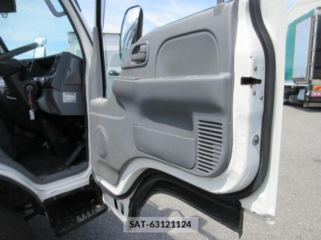 Isuzu ELF TRUCK 2018-06 7500445-8