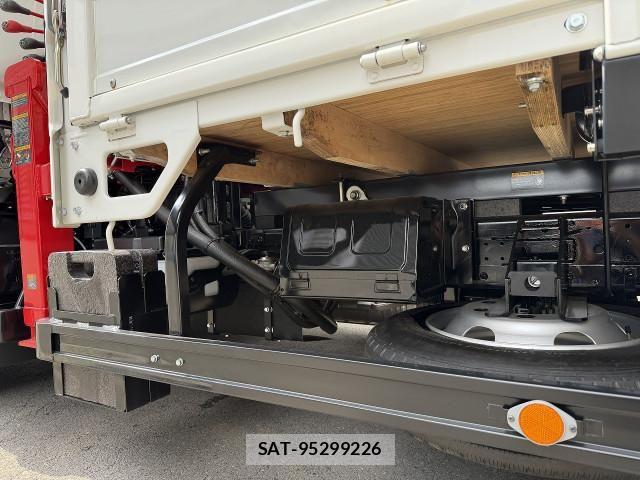 Isuzu ELF TRUCK 2025-02 7500403-10