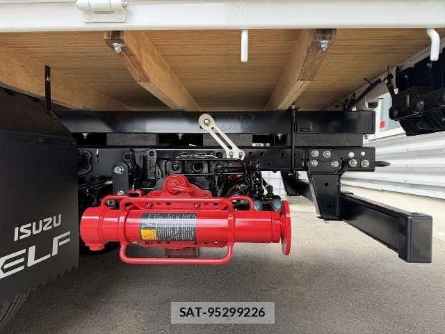 Isuzu ELF TRUCK 2025-02 7500403-11