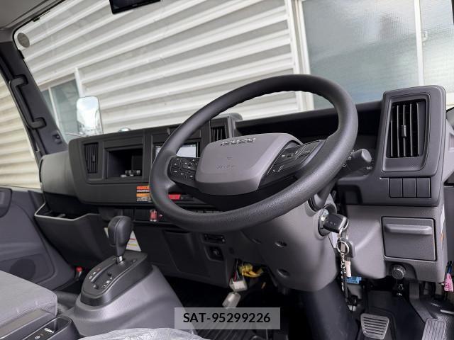 Isuzu ELF TRUCK 2025-02 7500403-17