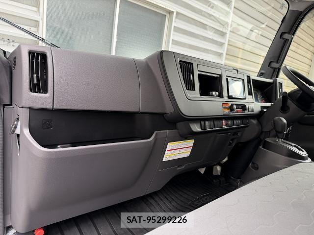 Isuzu ELF TRUCK 2025-02 7500403-21