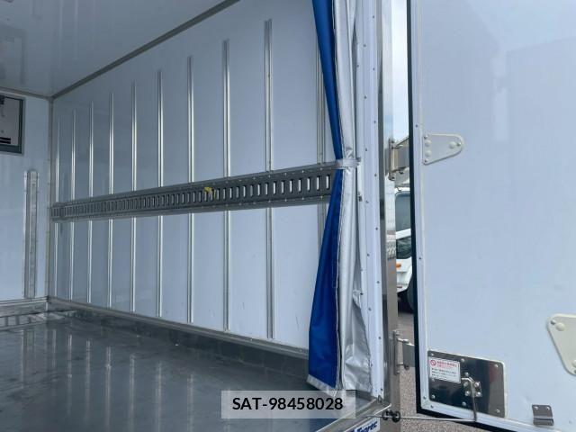 Isuzu ELF TRUCK 2023-03 7500410-12