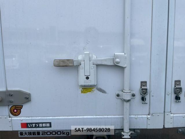 Isuzu ELF TRUCK 2023-03 7500410-17