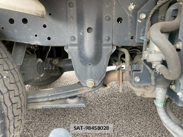 Isuzu ELF TRUCK 2023-03 7500410-24
