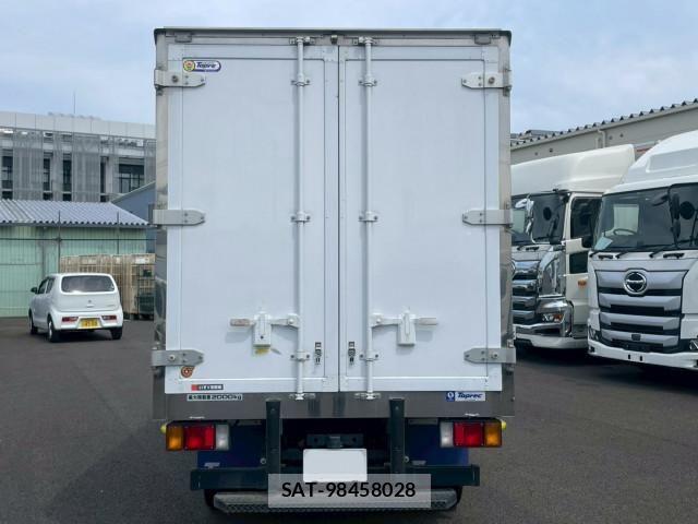 Isuzu ELF TRUCK 2023-03 7500410-4
