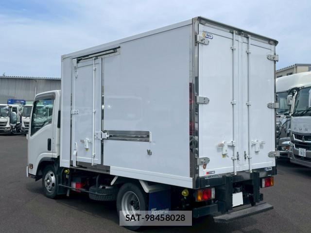 Isuzu ELF TRUCK 2023-03 7500410-5