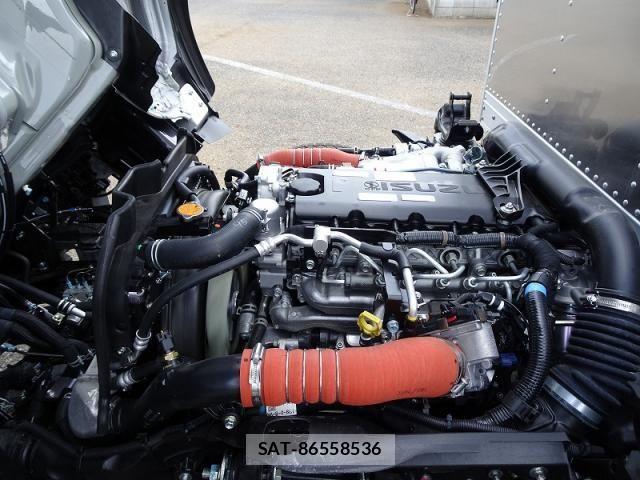 Isuzu ELF TRUCK 2025-04 7508598-12