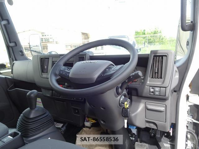 Isuzu ELF TRUCK 2025-04 7508598-17