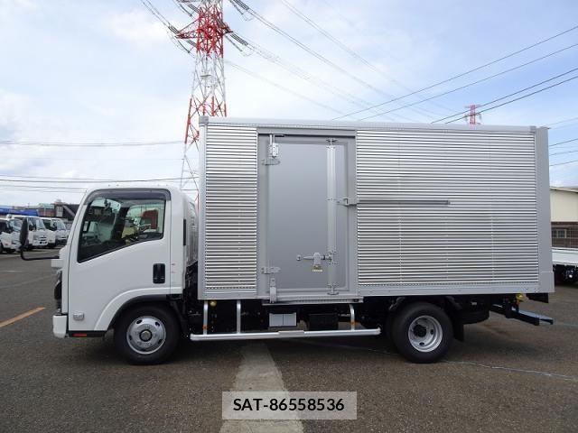 Isuzu ELF TRUCK 2025-04 7508598-2