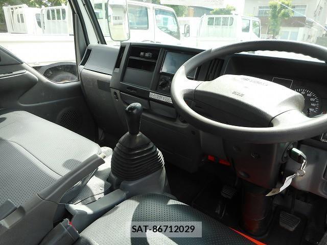 Isuzu ELF TRUCK 2015-10 7500442-11