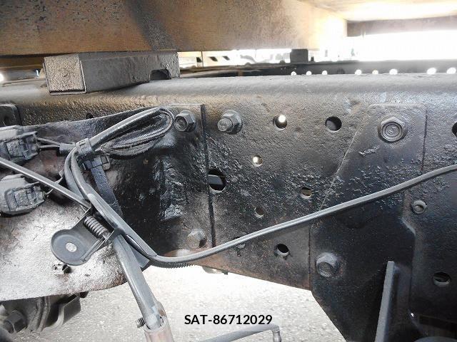 Isuzu ELF TRUCK 2015-10 7500442-19