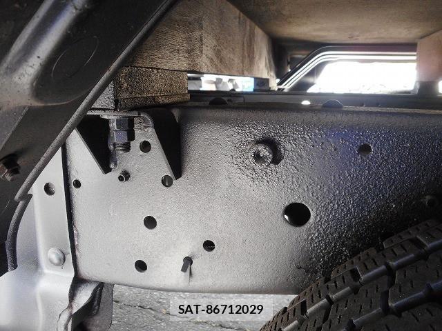 Isuzu ELF TRUCK 2015-10 7500442-26