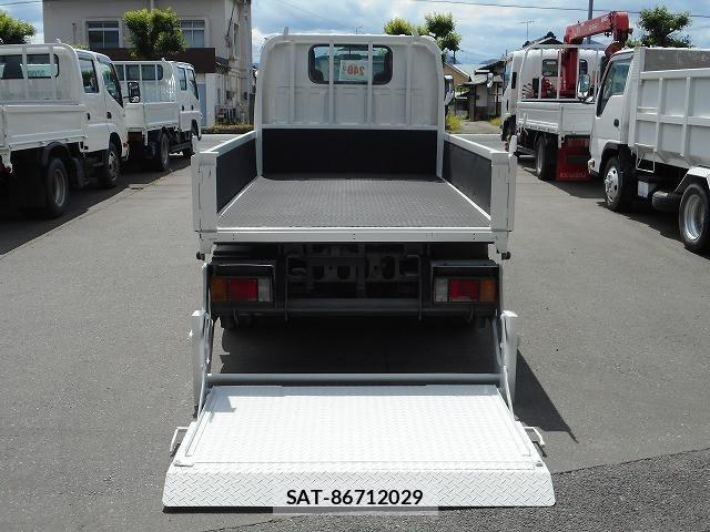 Isuzu ELF TRUCK 2015-10 7500442-8