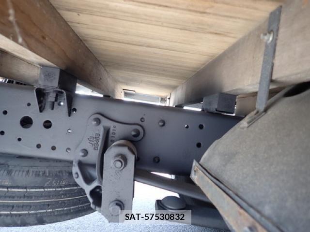 Isuzu ELF TRUCK 2019-02 7500427-23