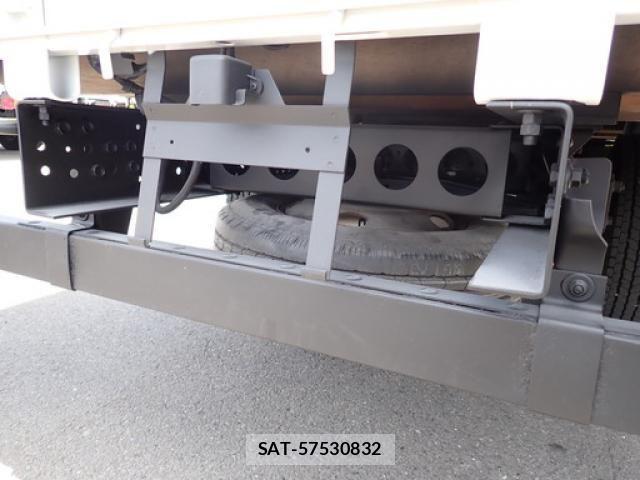 Isuzu ELF TRUCK 2019-02 7500427-26