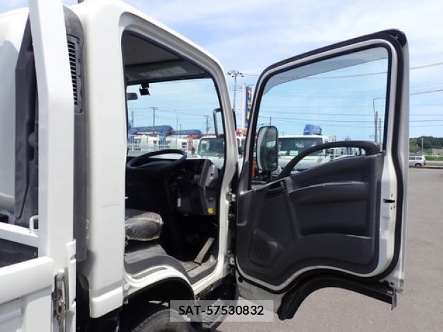 Isuzu ELF TRUCK 2019-02 7500427-27