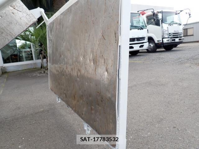 Isuzu ELF TRUCK 2015-02 7500425-15
