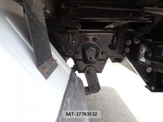 Isuzu ELF TRUCK 2015-02 7500425-26
