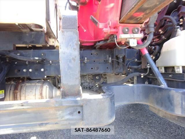 Isuzu ELF TRUCK 2015-09 7500433-10