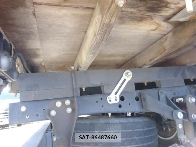 Isuzu ELF TRUCK 2015-09 7500433-12