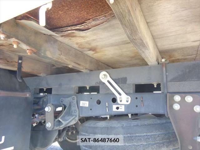 Isuzu ELF TRUCK 2015-09 7500433-8
