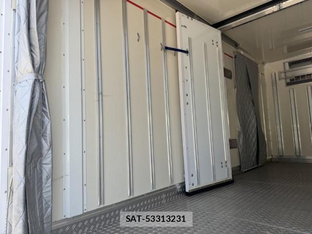 Isuzu ELF TRUCK 2021-03 7500428-10