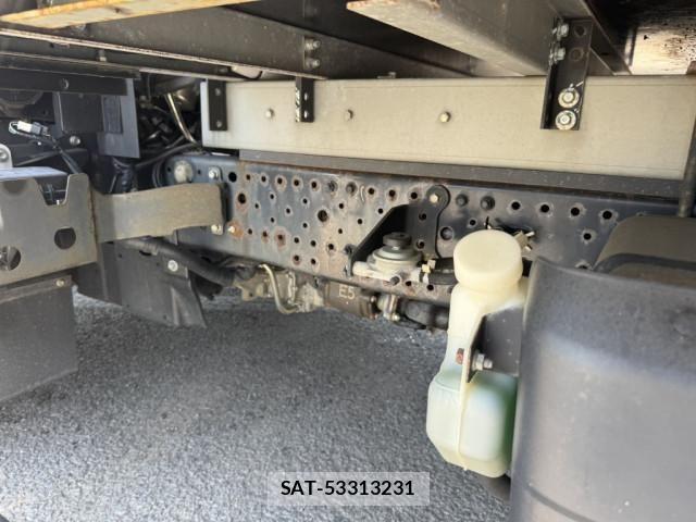 Isuzu ELF TRUCK 2021-03 7500428-22