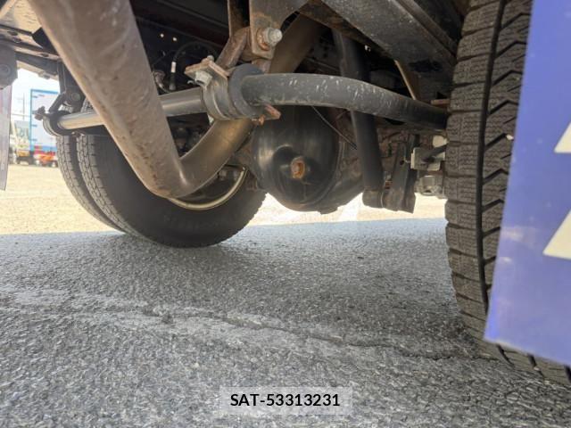 Isuzu ELF TRUCK 2021-03 7500428-23