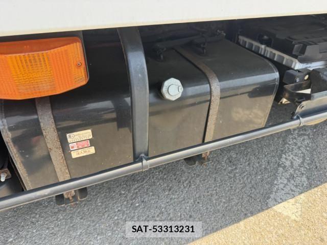 Isuzu ELF TRUCK 2021-03 7500428-25