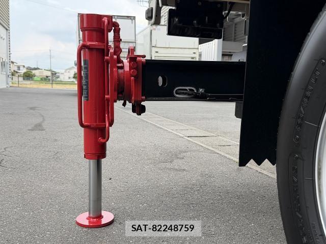 Isuzu ELF TRUCK 2025-02 7500406-27