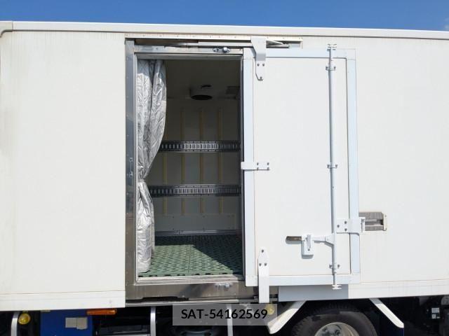 Isuzu ELF TRUCK 2021-02 7500418-17