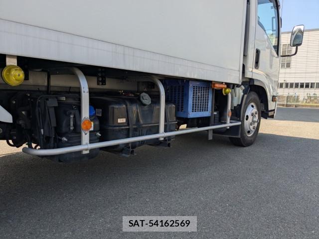 Isuzu ELF TRUCK 2021-02 7500418-20