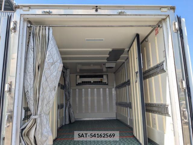 Isuzu ELF TRUCK 2021-02 7500418-23