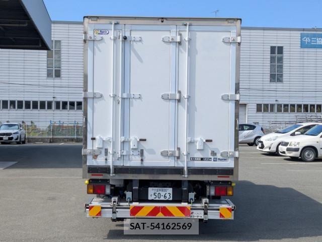 Isuzu ELF TRUCK 2021-02 7500418-6