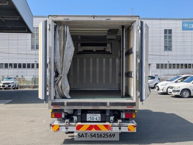 Isuzu ELF TRUCK 2021-02 7500418-7
