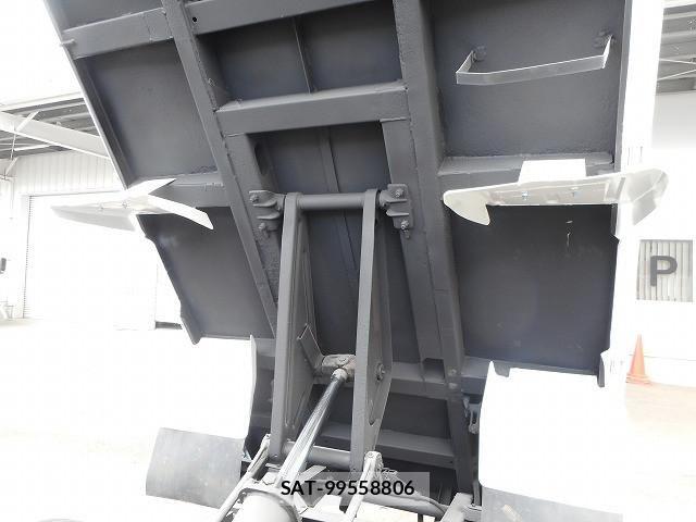 Isuzu ELF TRUCK 2013-09 7500431-13