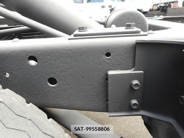 Isuzu ELF TRUCK 2013-09 7500431-25