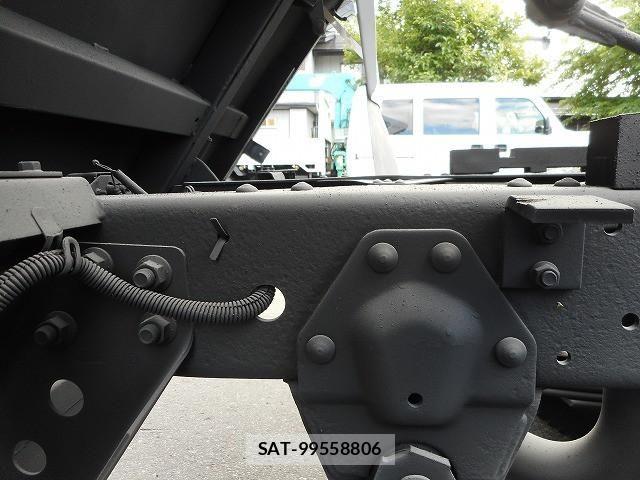 Isuzu ELF TRUCK 2013-09 7500431-27