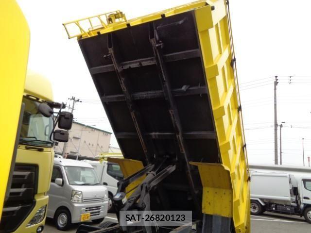 Isuzu ELF TRUCK 2017-03 7500419-12